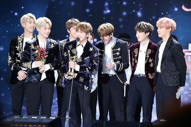 Korean Pop Bts And Fan Translation Creative Multilingualism